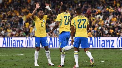 Matheuzinho é sincero sobre estreia e diz que pressão na Seleção é 'muito maior' que em Corinthians e Flamengo: 'Tem que ter casca'