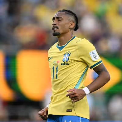 Raphinha tem mais uma chance na seleção de mostrar sua versão do Barcelona