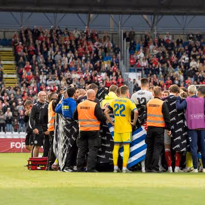 Eriksen desmaia em campo de novo, e amistoso entre Dinamarca e Ucrânia é encerrado; assista
