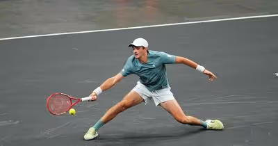 João Fonseca vence belga na estreia em Indian Wells e enfrenta russo em busca de revanche