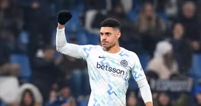 Inter de Milão atropela Sassuolo com golaço de brasileiro e dispara no italiano