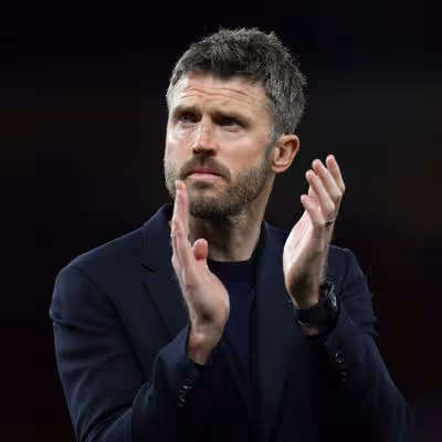 Manchester United anuncia a efetivação de Michael Carrick e contrato vai até 2028