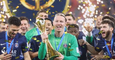 Goleiro do PSG, Safonov sofreu fratura na mão durante final contra o Flamengo