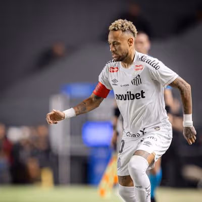 Cuca diz que ‘ainda não tem programação’ para Neymar, que retorna ao Santos nesta sexta após a Copa