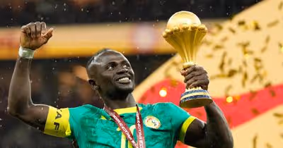 Sadio é uma das melhores pessoas que já pisaram num campo de futebol. Parece ficção, mas é tudo Mané