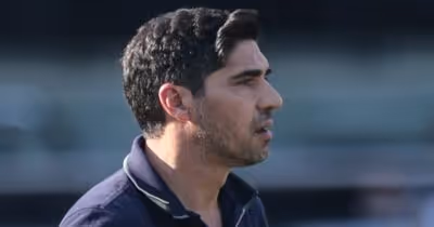 Abel faz pedido à torcida do Palmeiras antes de jogo contra o Corinthians: ‘Precisamos estar juntos’