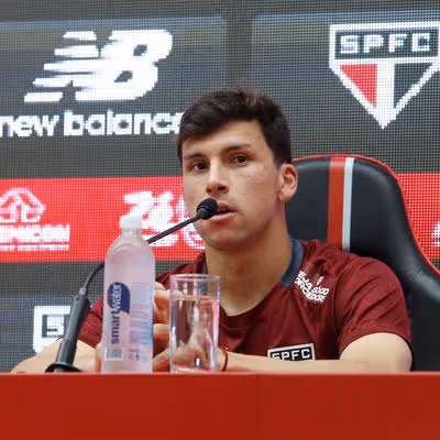 Ex-São Paulo marca golaço de trivela em partida da MLS; assista