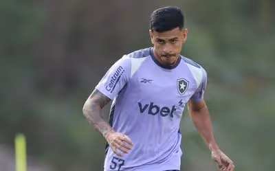 Botafogo recusa proposta de clube italiano por David Ricardo