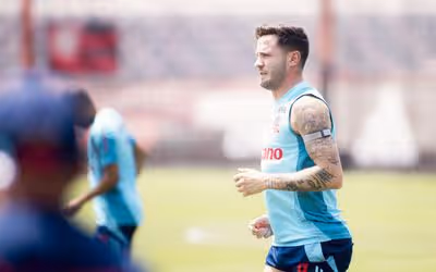 Saúl passa por cirurgia na Espanha, e Flamengo aguarda por retorno