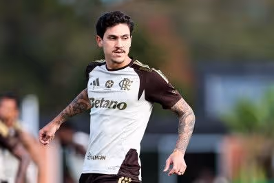 Zico lamenta ausência de Pedro na lista de Ancelotti: ‘Melhor do Brasil’