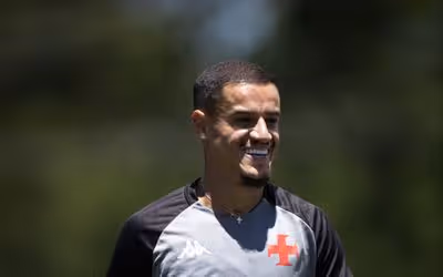 Coutinho vive jejum, e ataque do Vasco cai de produção em momento decisivo