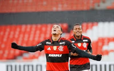 Flamengo negocia venda de joia da base para o Shakhtar Donetsk, da Ucrânia