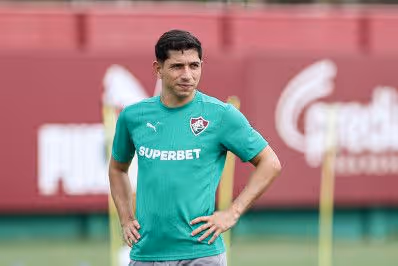 Savarino não irá se apresentar à seleção venezuelana e estará presente contra o Corinthians