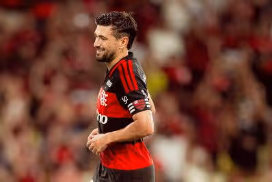 Arrascaeta celebra 100o gol pelo Flamengo, mas ressalta: 'É momento de trabalhar'