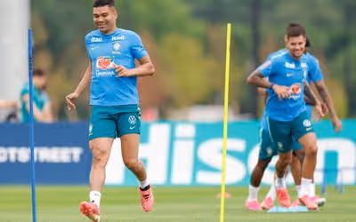 Brasil tem dois pendurados que podem perder quartas de final da Copa