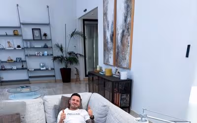 Saúl se reapresenta ao Flamengo após cirurgia na Espanha