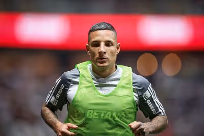 Arana fala pela primeira vez após acerto com o Fluminense: 'Friozinho na barriga'