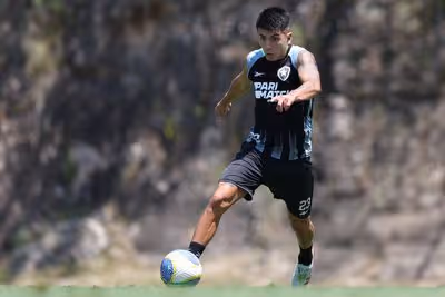 Almada relembra Botafogo e aborda possível volta: 'Quem sabe'