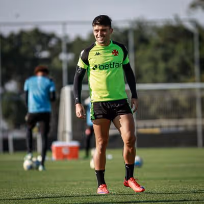 Lateral do Vasco, Victor Luís tem acerto encaminhado com o Fortaleza