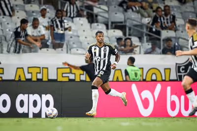 Botafogo encerra buscas para o Mundial, mas sonha com retorno de Júnior Santos