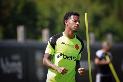 Tchê Tchê pode voltar ao time do Vasco contra o Palmeiras