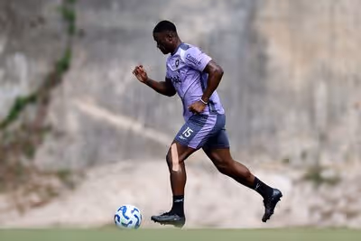 Lesão se agrava, e Bastos deve retornar ao Botafogo em 2026