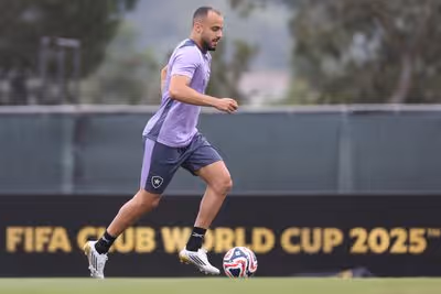 Arthur Cabral revela conversa com Artur antes de assinar com o Botafogo