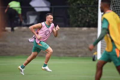 Renê projeta jogo 'difícil' entre Fluminense e Inter de Milão: 'Temos que acreditar'