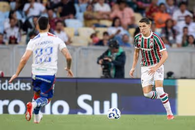 Fluminense confirma saída de zagueiro para clube português