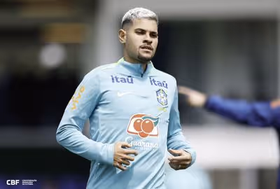 Bruno Guimarães perderá os dois próximos amistosos da Seleção por causa de lesão