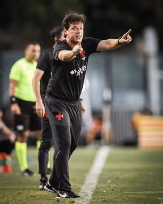 Diniz analisa derrota do Vasco e admite: 'A gente jogou errado e mal'
