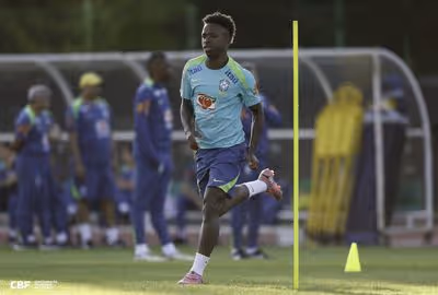 Carlo Ancelotti testa Seleção com Vini Jr e Rodrygo no time titular