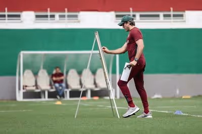 Fluminense segue 100% em casa com Zubeldía e busca equilíbrio fora