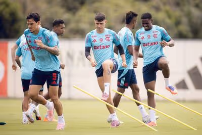 Luiz Araújo vive temporada com mais gols na carreira e pede espaço no Flamengo