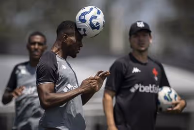 Cuesta destaca relação com Diniz e exalta torcida do Vasco: 'Incrível'