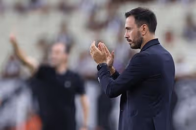 Davide valoriza esforço do elenco em vitória do Botafogo: 'Seguimos com confiança'