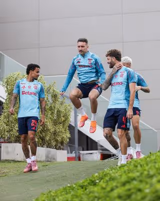 Léo Ortiz é relacionado para partida entre Flamengo e Racing