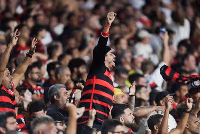 Torcedores do Flamengo se dividem sobre vantagem conquistada no Maracanã