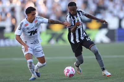Santos estuda entrar na briga com clube chinês por Jeffinho, do Botafogo