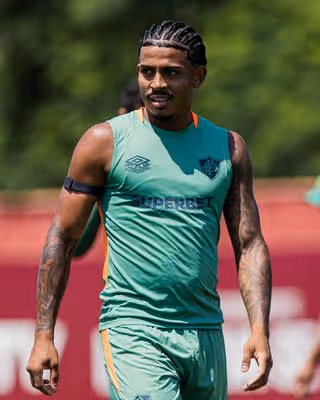 Com John Kennedy de visual novo, Fluminense faz último treino antes de viagem a Porto Alegre