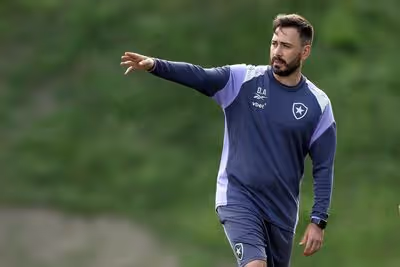 Invencibilidade de quase dois meses e bom trabalho com jovens faz Davide terminar ano em alta