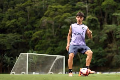 Vélez Sarsfield aciona Botafogo na Justiça e cobra dívida por Montoro