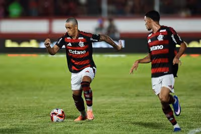 Clube francês entra na disputa por joia do Flamengo e oferta pode chegar a R$ 58 milhões