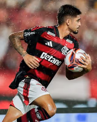 Guilherme analisa derrota e lamenta gols sofridos: 'Acho que mexeu um pouco com a equipe'