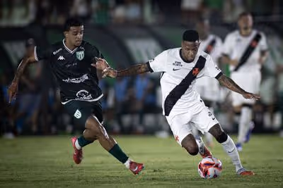 Volante do Vasco, Tchê Tchê entra na mira do Vitória