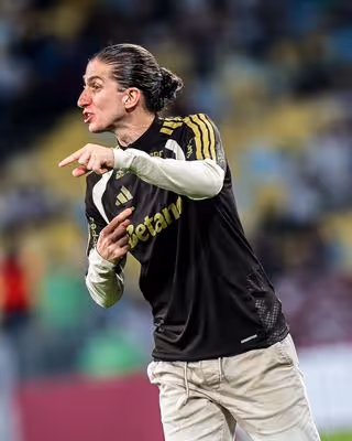 Filipe Luís vê clássico equilibrado e rechaça pânico com rebaixamento no Carioca