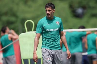 Bernal evolui em recuperação, mas desfalca Fluminense contra Corinthians
