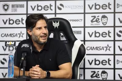 Dirigente do Botafogo exalta Edenílson e cita negociação 'muito ágil e fluída'