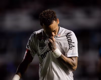 Neymar desabafa após ser poupado pelo Santos: 'Difícil agradar todo mundo'