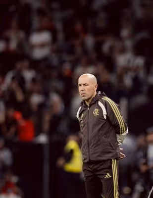 Jardim explica ausência de Plata e parabeniza Flamengo por atuação com um a menos